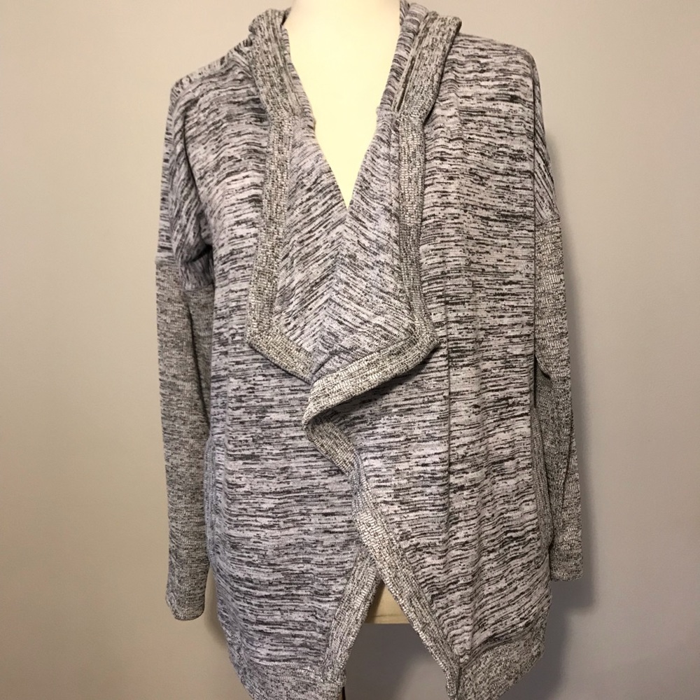 Athleta Blissful Cardigan in Gray Size S